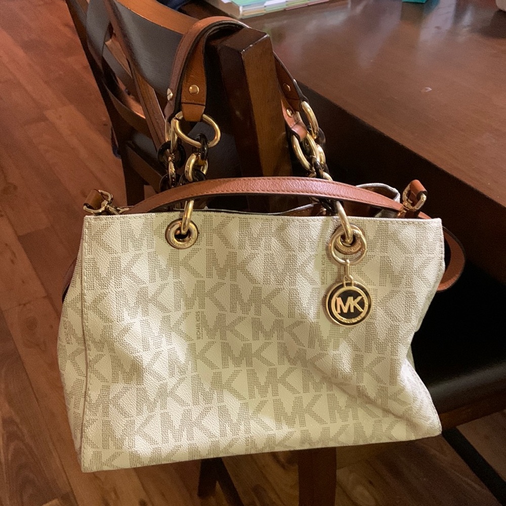 Authentic Michael Kors purse with shoulder strap